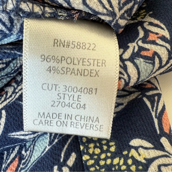 Max Studio Women’s Crepe Floral Cropped Wide Leg Pants-Navy Blue-Size Medium EUC - Picture 8 of 13